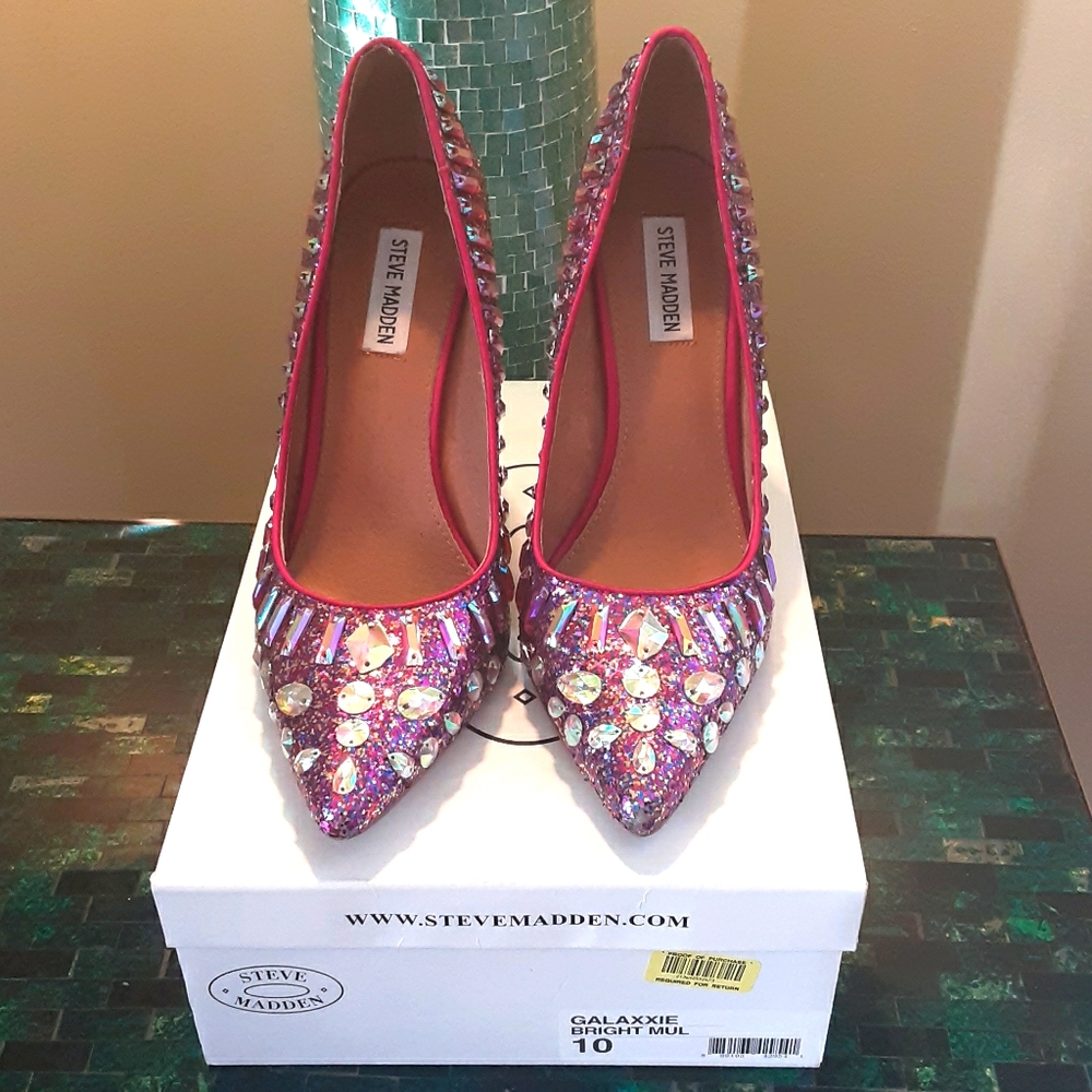Steve Madden Glitter Pumps